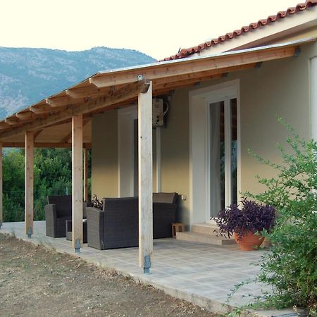 Blue Lagoon Villa Poros  ภายนอก รูปภาพ