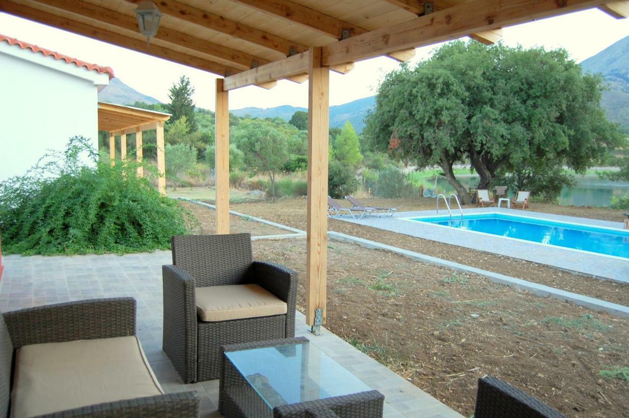 Blue Lagoon Villa Poros  ภายนอก รูปภาพ