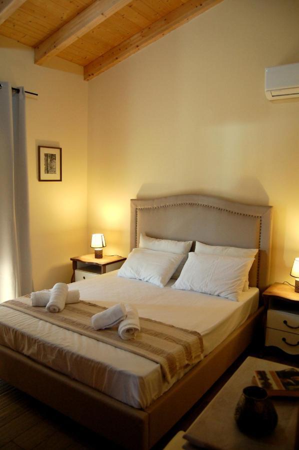 Blue Lagoon Villa Poros  ภายนอก รูปภาพ
